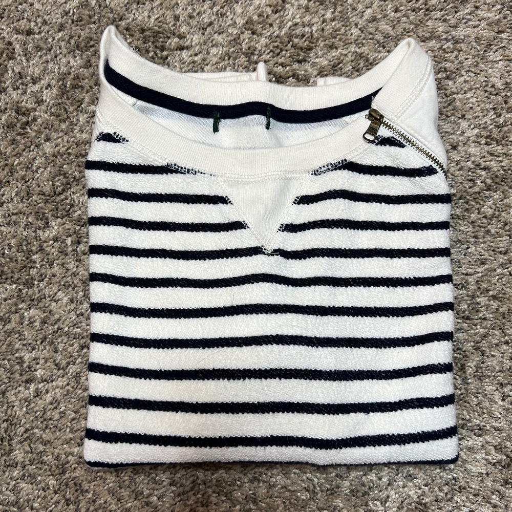 RALPH LAURAN BLUE AND WHITE STRIPED TOP